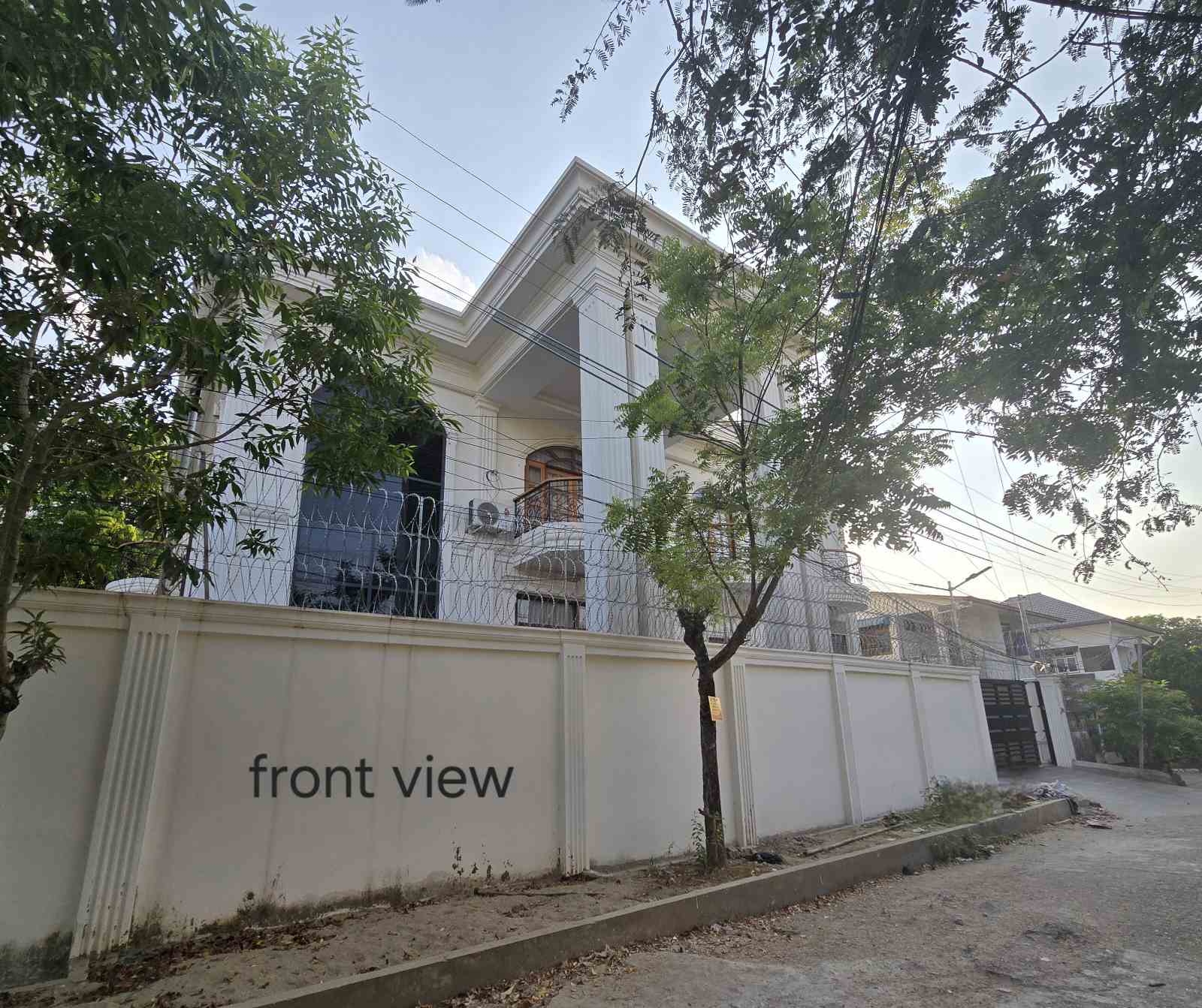 IMG-dc2b6430a9189b8d4682ce36bffb8256-V