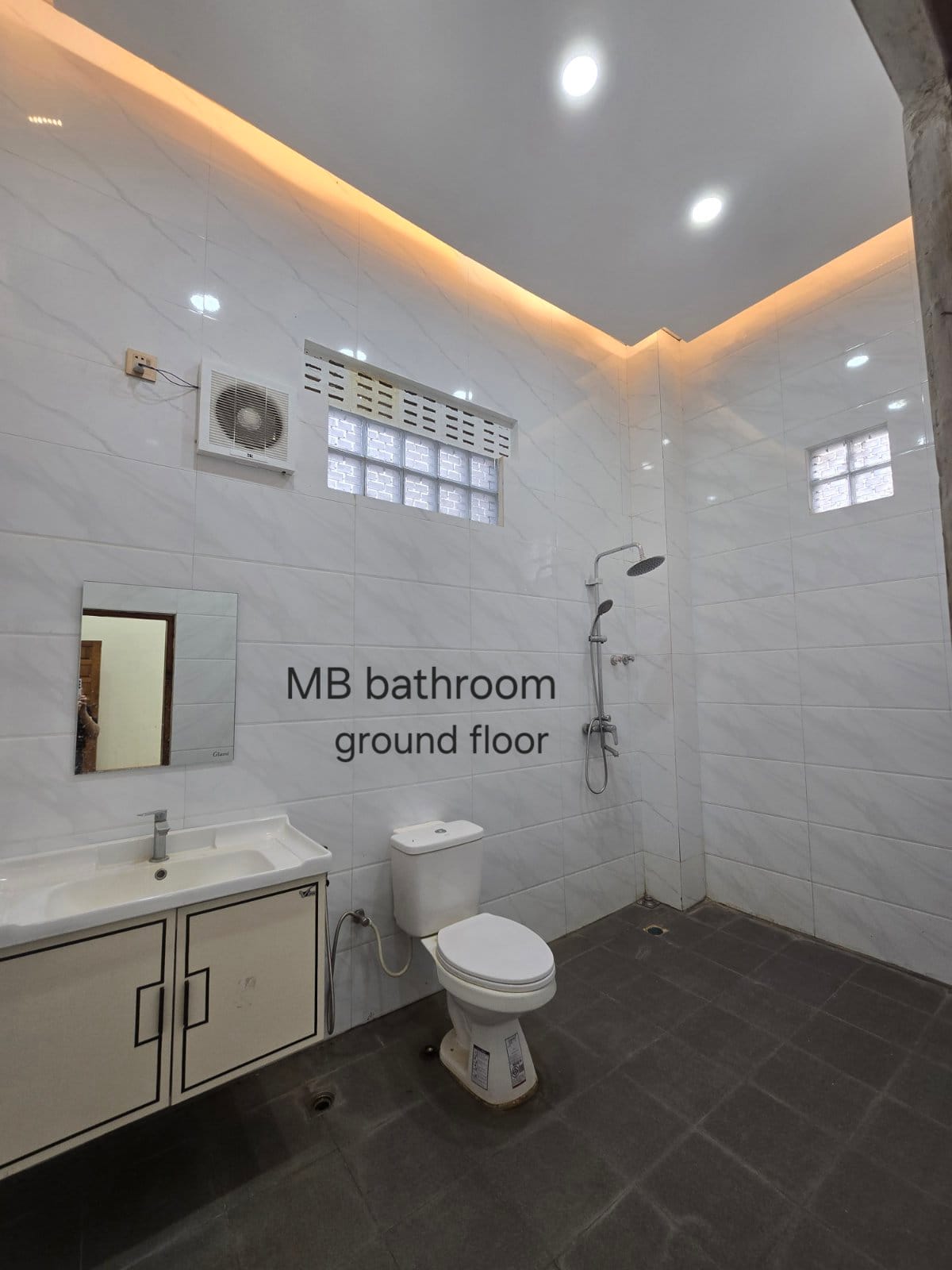 IMG-f23fac4336e896bd8c7136f162b895c3-V